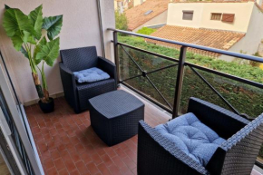 BRIGHT 20 m with WIFI-BALCONY and POOL, Le Grau-Du-Roi